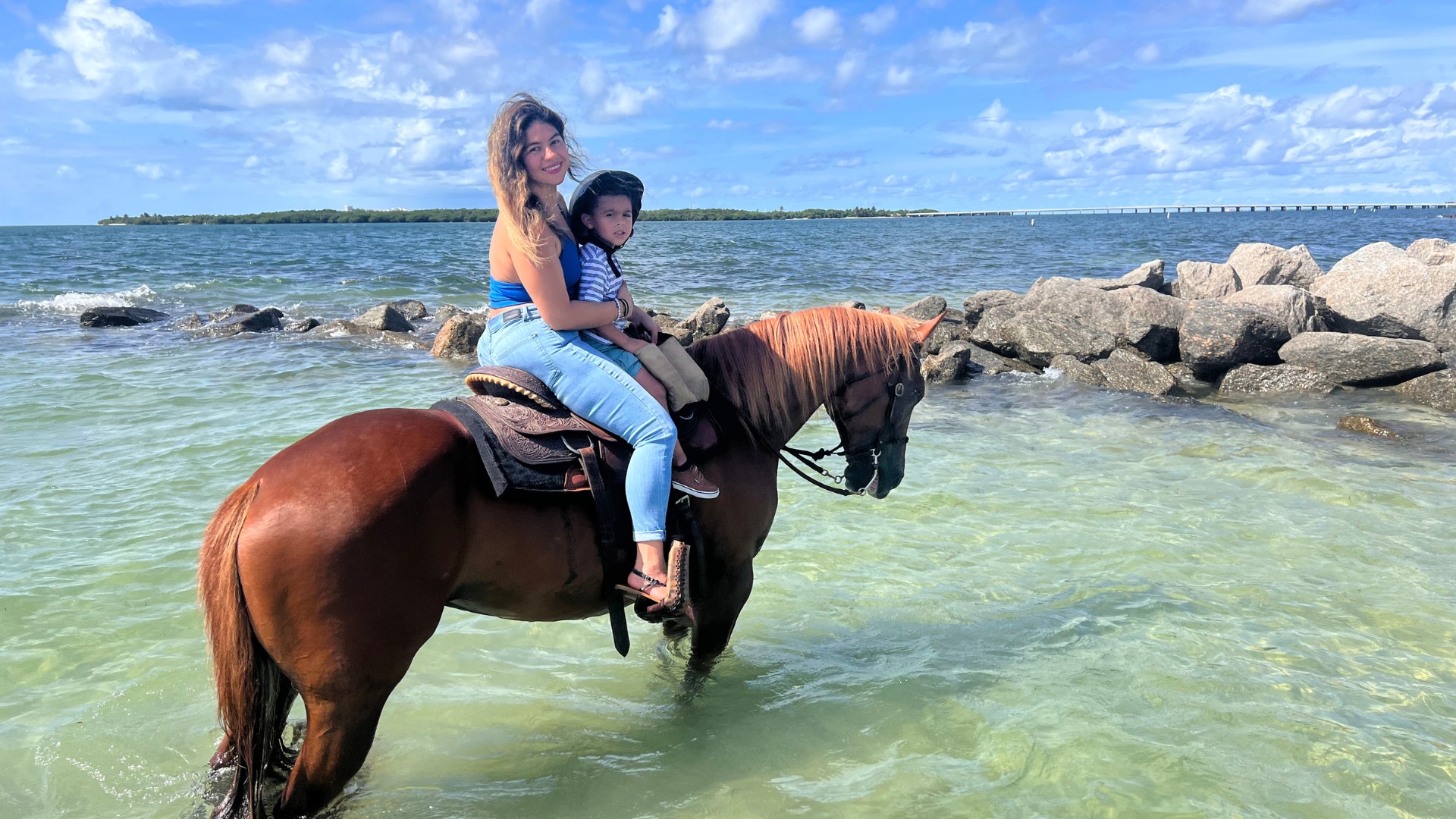 Horizontal Image Ranch Tour Horse Tour - Palomino Ranch Tours